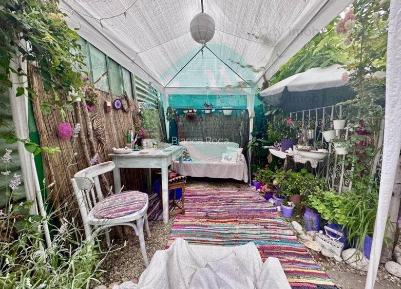 Casa singura la curte  - 7 minute de metrou Casa singura la curte  - 7 minute de metrou