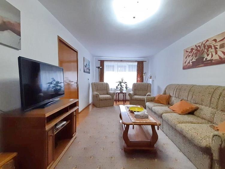 Vila de Inchiriat, Brasovul Vechi - 2