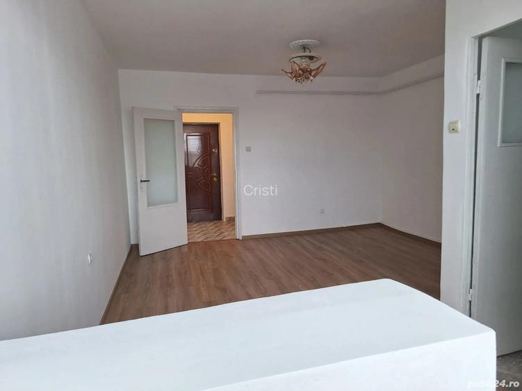 De vanzare Garsoniera 32 mp, etaj 3, Bal?, zona turnuri