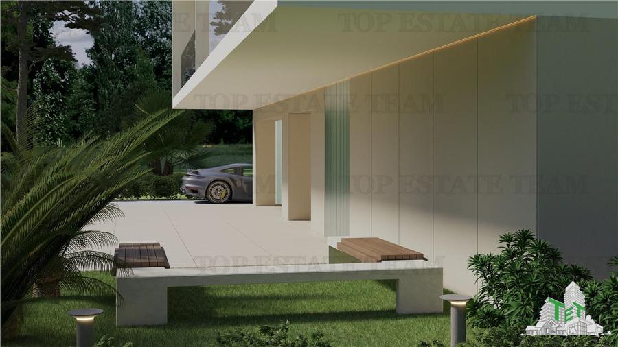 Penthouse cu 4 camere decomandat în Central