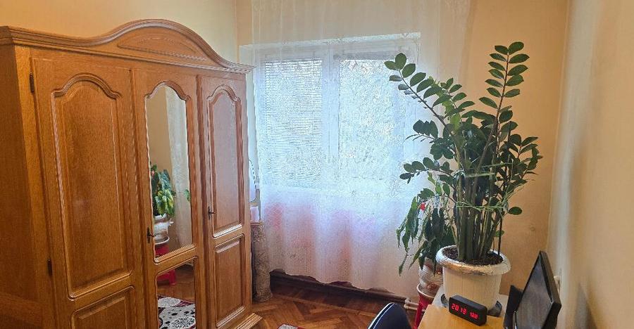 Vand apartament 2 camere in Deva, zona Zamfirescu, et. 2 - 1