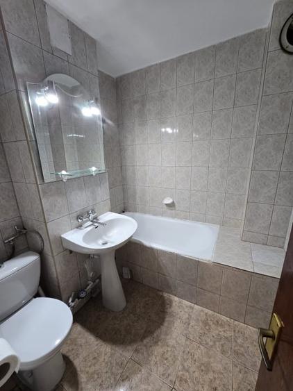 Apartament spatios zona 9 mai - 10