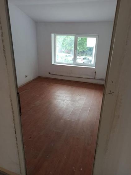 Spatiu, supr 11 mp, 1 minut metrou, pentru birou/cursuri/ateliere - 2