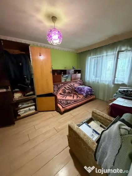 Apartament cu 2 camere decomandat în Vest