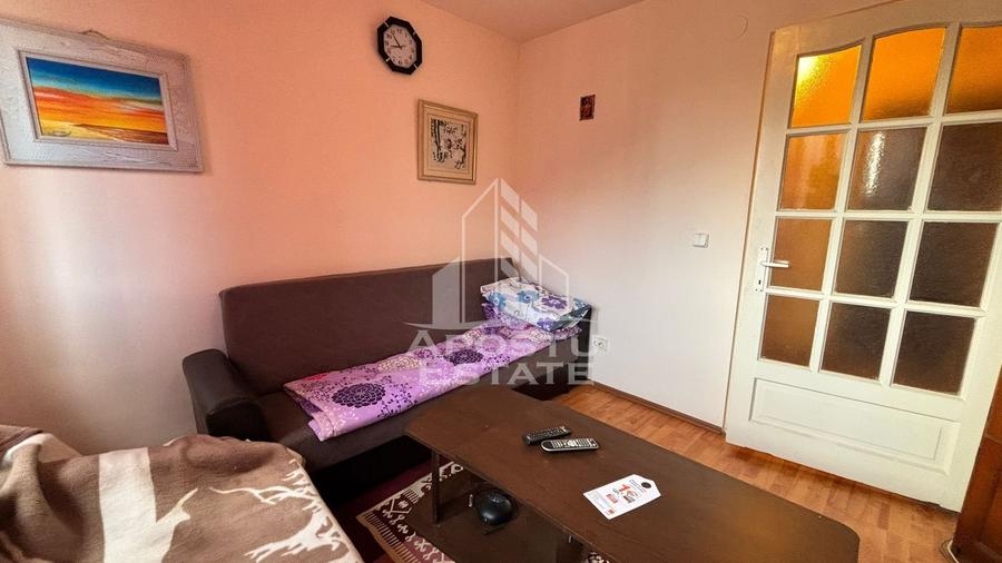 Garsoniera mobilata si utilata in UMT, bloc izolat - 1