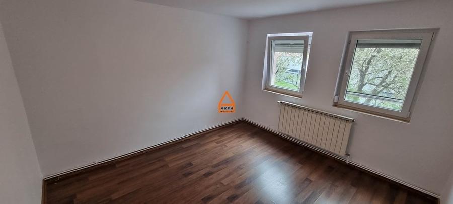 Casa / Vila - D+P+M - 280 mp , 740 mp teren - Sorogari , Aroneanu - 4