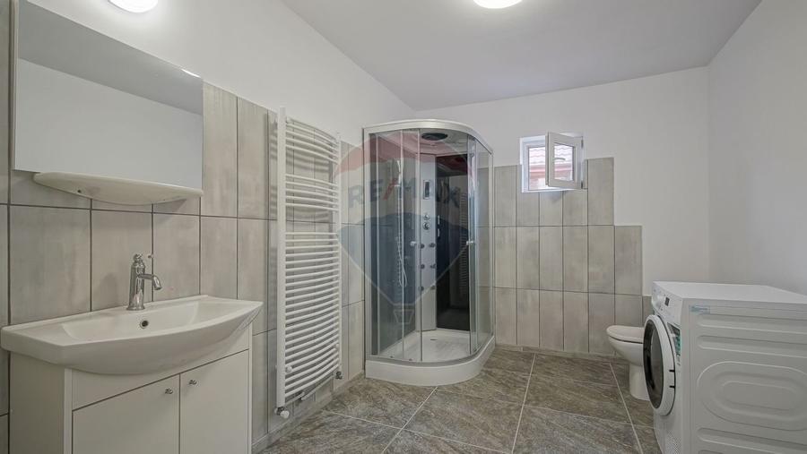 Casa spatioasa cu teren generos, in zona centrala a Sacelelor - 16