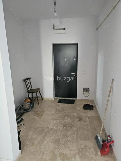 Vand apartament 3 camere bloc nou Vand apartament 3 camere bloc nou