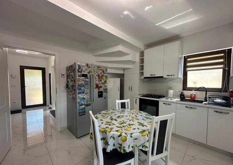 Case moderne in Halchiu lini?te, intimitate ?i acces rapid catre BV! - 6