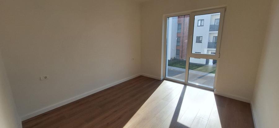 Apartament cu 2 camere decomandat în Torontalului