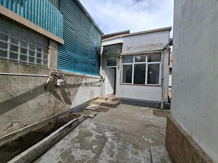 Piata Unirii, Calea Calarasilor, Hala Traian, PROPRIETAR, vand casa P+M, 4 cam. - 2