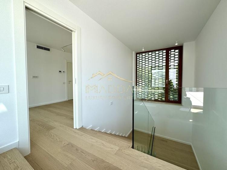 Vila cu 6 camere *575mp* / 12 locuri parcare // Pipera- Iancu Nicolae - 45