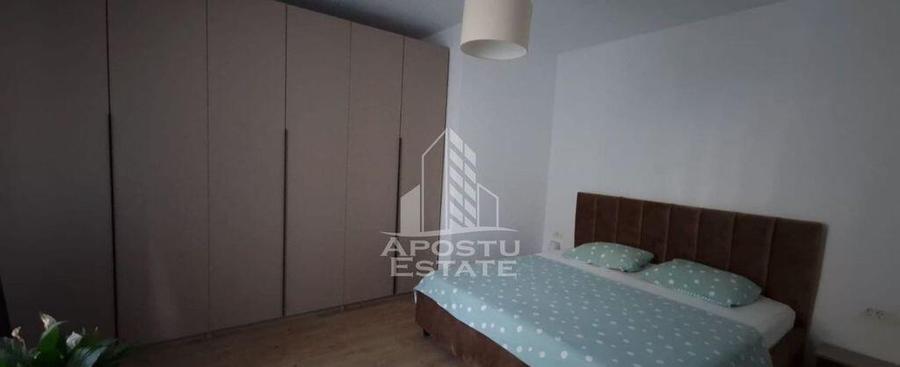 Apartament la casa cu curte comuna zona Piata Maria - 3