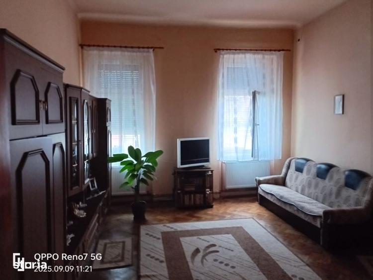 Casă cu 3 camere cu Teren 2258 Mp în Central