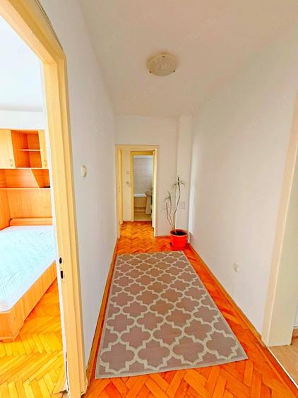 Apartament cu 3 camere semidecomandat în Gheorghe Lazăr