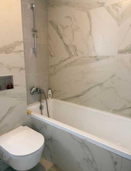 Apartament cu 3 camere semidecomandat în Crângași