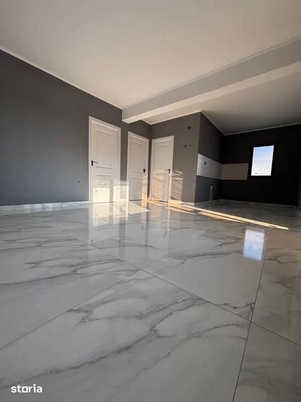 Casă cu 4 camere cu Teren 230 Mp în Central