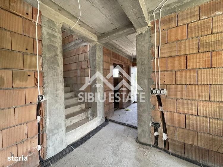 Casă cu 4 camere în Central