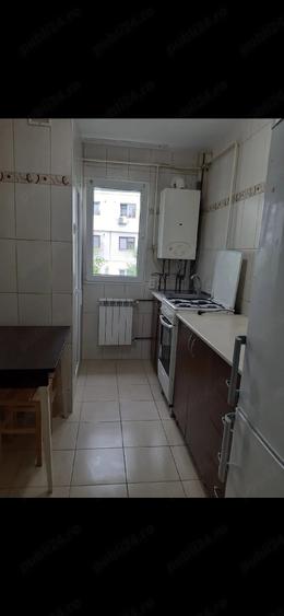 Apartament cu 3 camere semidecomandat în Zimbru