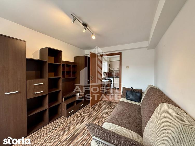 Apartament cu 2 camere decomandat, mobilat în Complex Studențesc