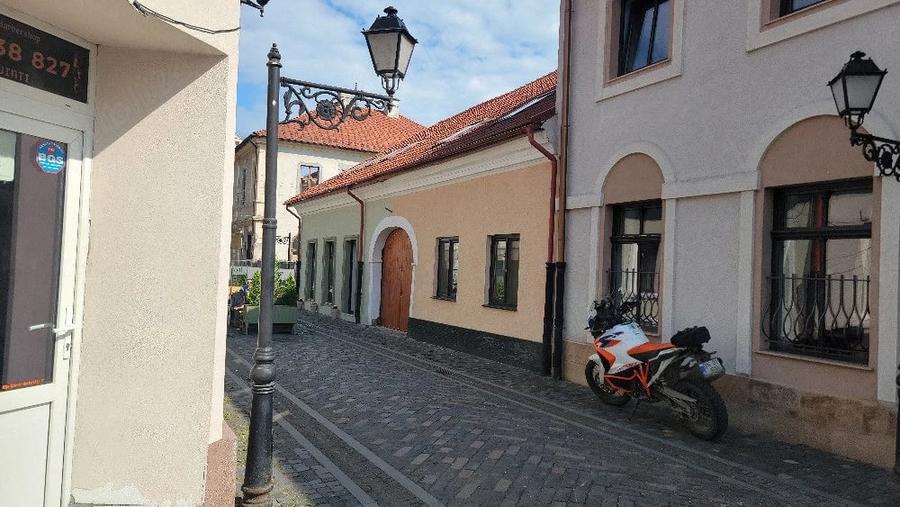 Casă cu 3 camere cu Teren 159 Mp în Ultracentral