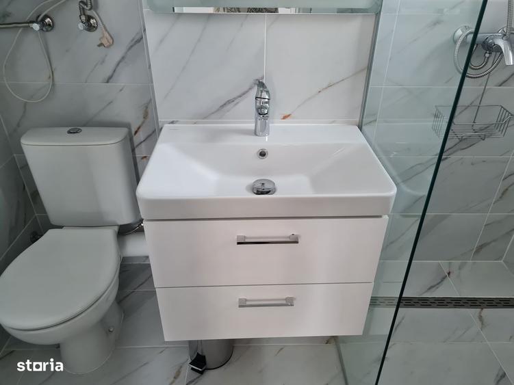 Casă cu 4 camere cu Teren 382 Mp în Central