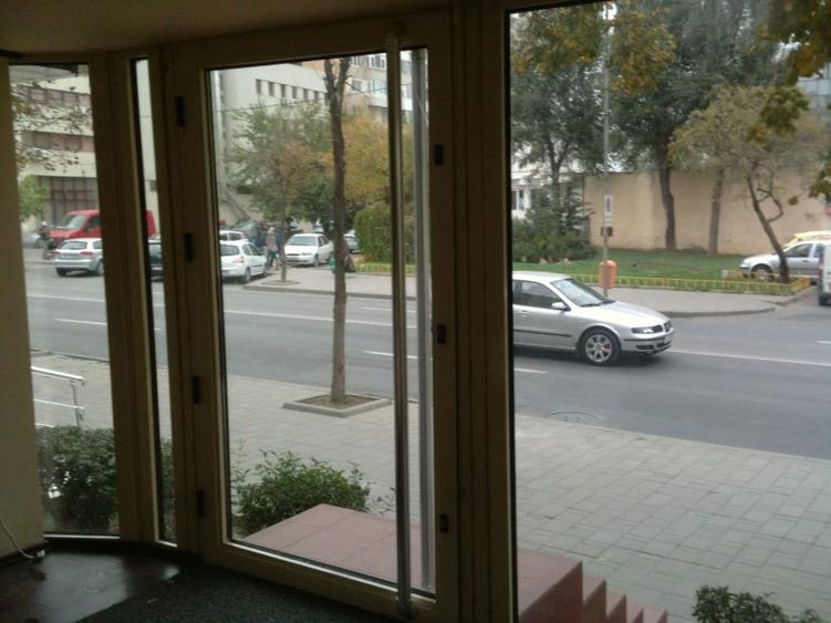 Spațiu comercial, de 75 mp, în Central