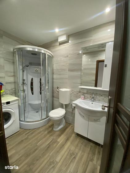 Apartament cu 2 camere decomandat în Energiei