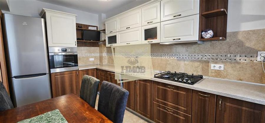 Apartament cu 3 camere decomandat, mobilat în Aeroport