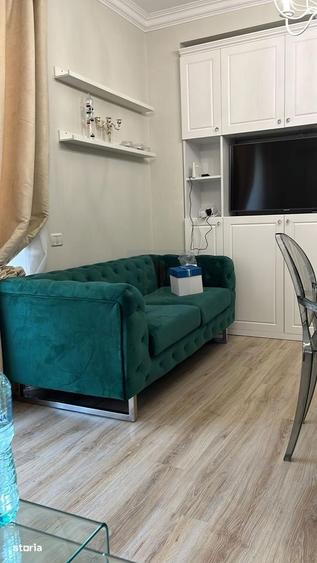 Apartament cu 3 camere semidecomandat, mobilat în Central