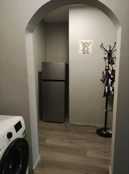 Garsonieră decomandată în Victoriei