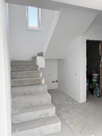 Casă cu 4 camere cu Teren 539 Mp în Central