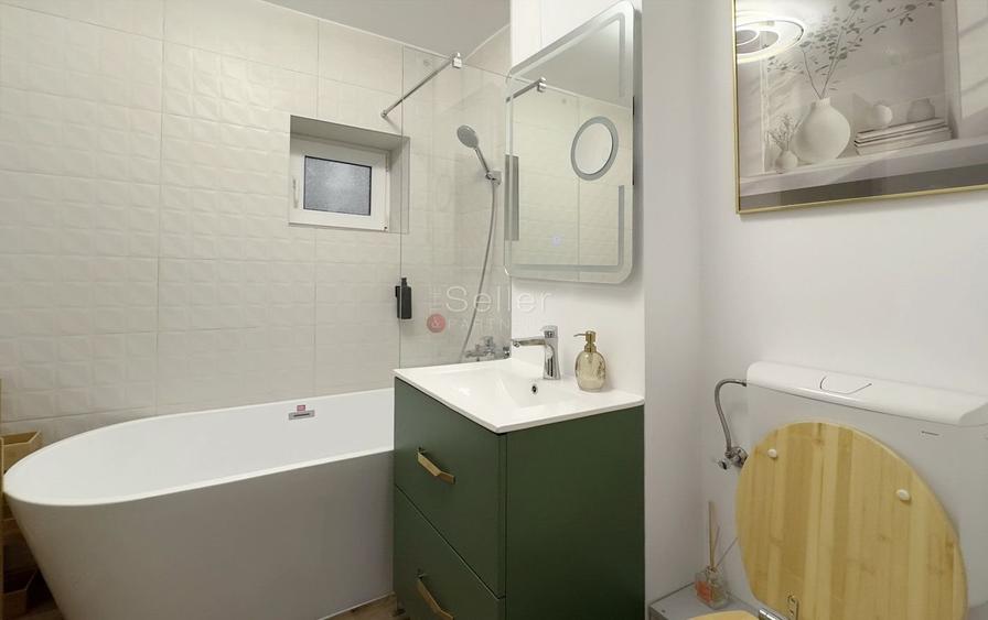 Apartament cu 4 camere decomandat, mobilat în Centrul Civic