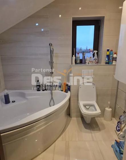 Casă individuală cu 6 camere cu Canalizare în Freidorf