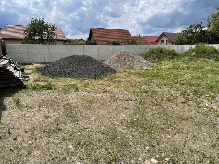 TEREN INTRAVILAN DE VÂNZARE 545 MP \ CARANSEBEȘ \ZONA RACOVIȚEI - 1