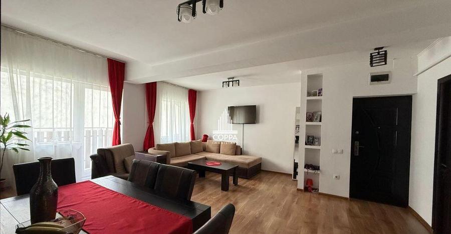 Apartament de vanzare 3 camere strada Rozelor - 1