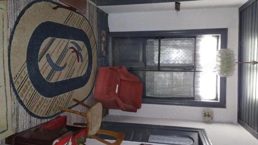 Vand casa la tara - 1