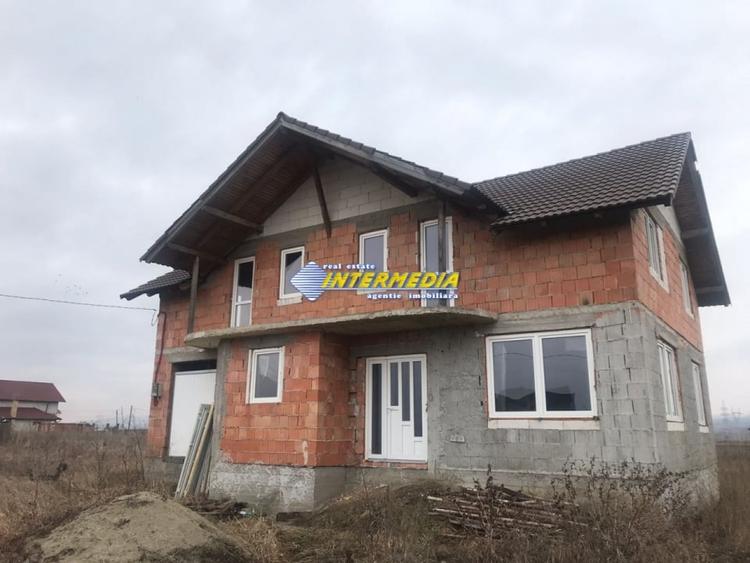 Casa de vanzare in Alba Iulia la gri cu teren aferent 480 mp - 3