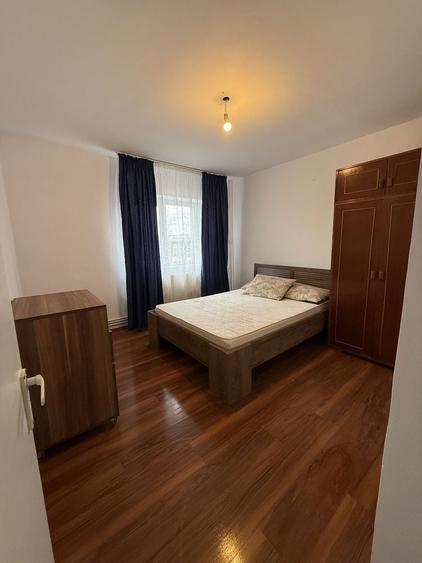 Inchiriez apartament 2 camere - 4