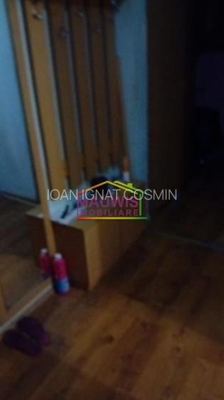 Vand apartament cu 4 camere, in zona Crangasi- Porumbacu