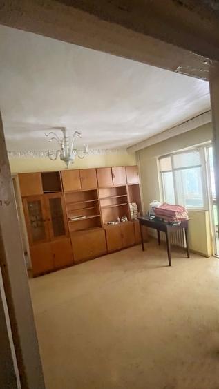 Apartament 3 camere semidecomandat - 1