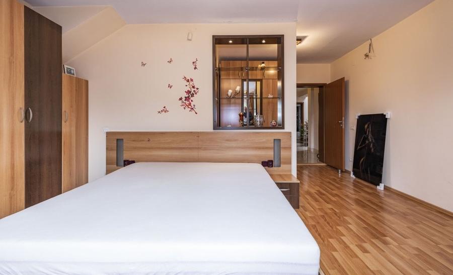 Vilă de Vânzare Drumul Taberei Stradă Exclusivistă Acces Securizat T=627mp D=30m - 25