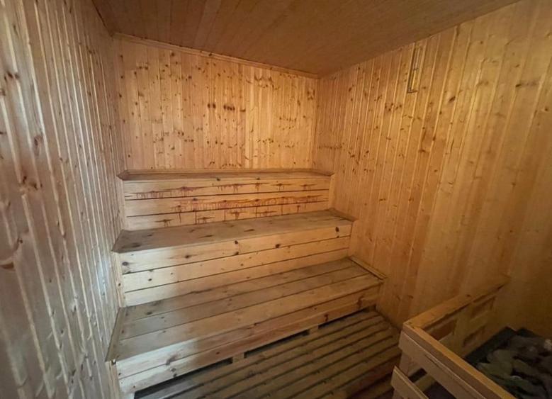 Baza sportiva, zona centrala Ștei, suprafata utila totala 1.646 mp, Bihor - 14