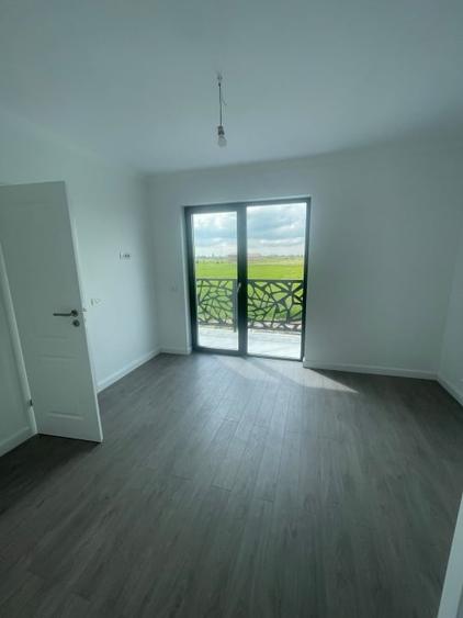 Duplex despartit prin camera tehnica - 8