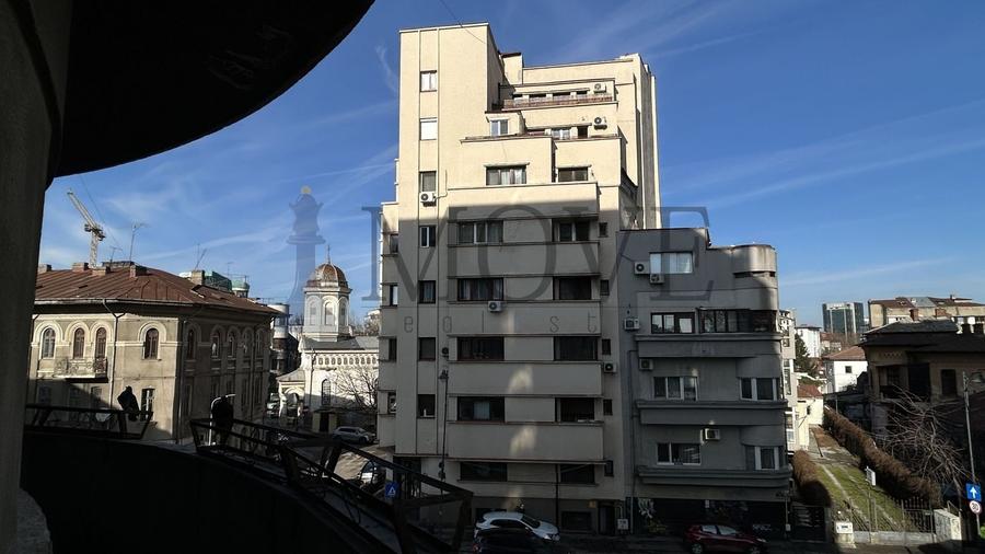 Un apartament plin de emoție in imobil istoric - 17