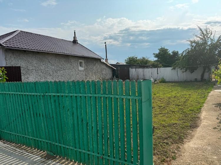 Casă 3 camere + anexe, teren 1700 mp, zona liniștită – Slobozia Ciorăști - 6