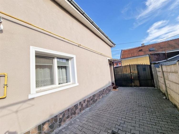 Casă cu 2 camere cu Teren 130 Mp în Cantemir