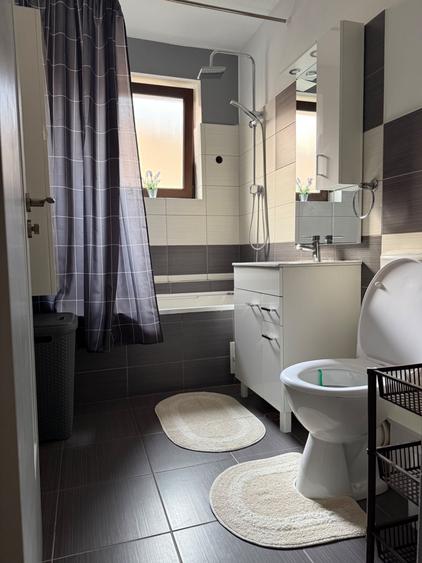 Apartament cu 2 camere semidecomandat în Florești