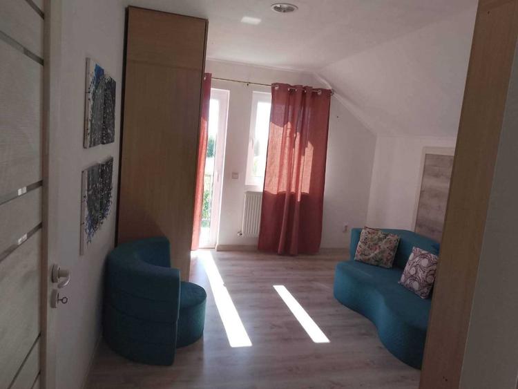 Casă cu 4 camere în Central