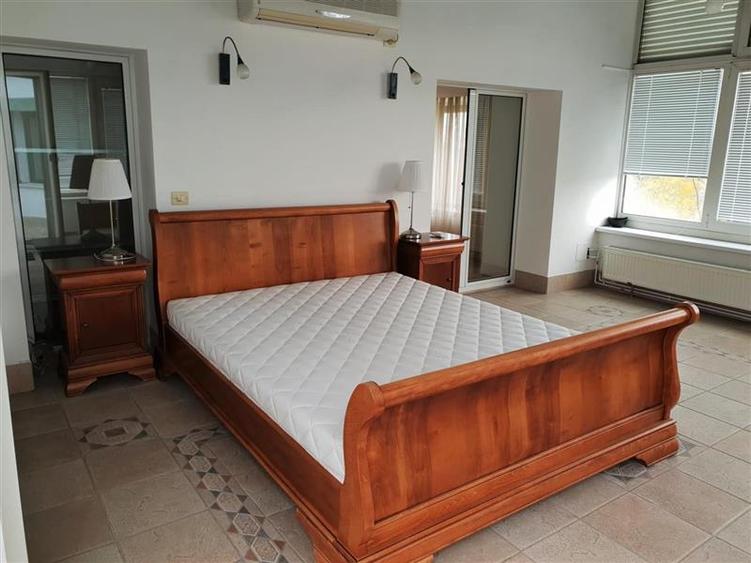 Apartament cu 5 camere semidecomandat, mobilat în Grădina Icoanei